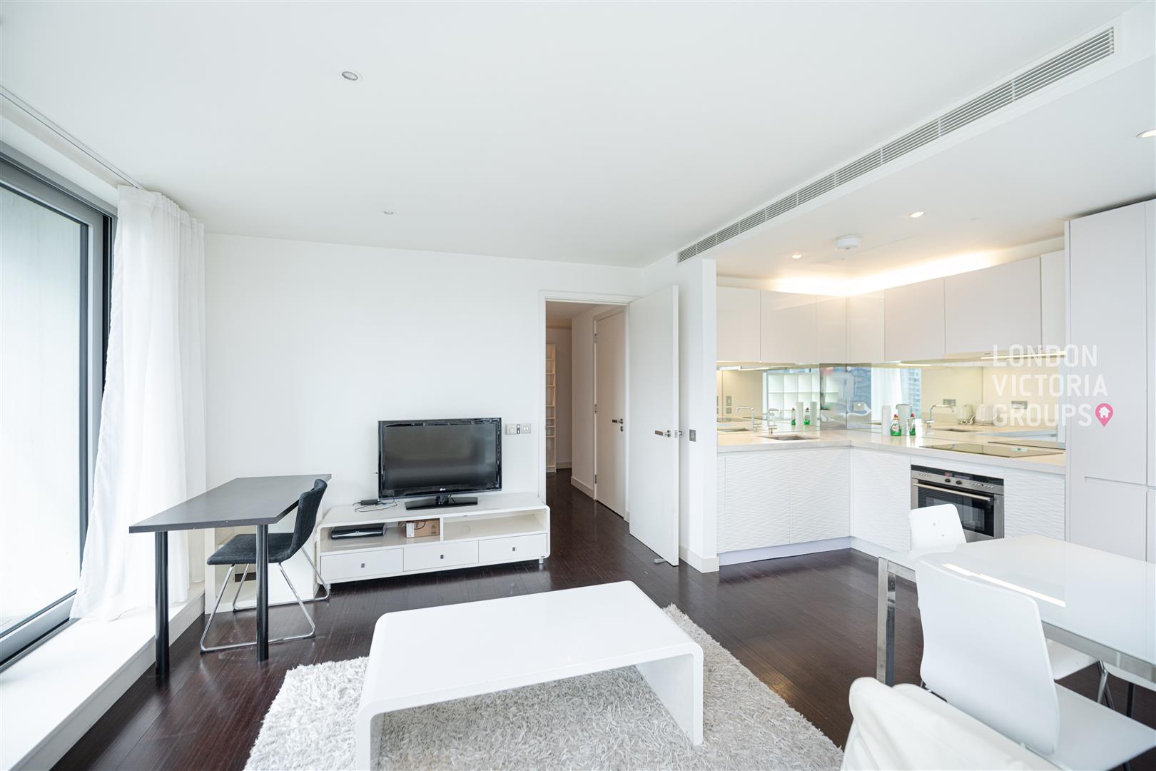 1 bed property in 1 Pan Peninsula Square, London